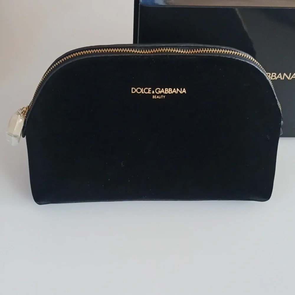 NWOT Dolce & Gabbana Cosmetic Bag - Picture 2 of 9